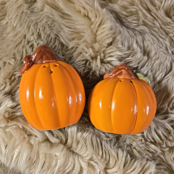 Vintage Glass Ceramic Halloween Pumpkin Lantern Votives Salt Pepper Shakers - Picture 4 of 9